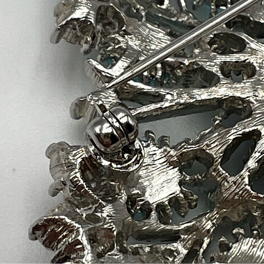 Vintage Aurora Borealis Silver Tone Blue Green Stones Brooch - Picture 7 of 13